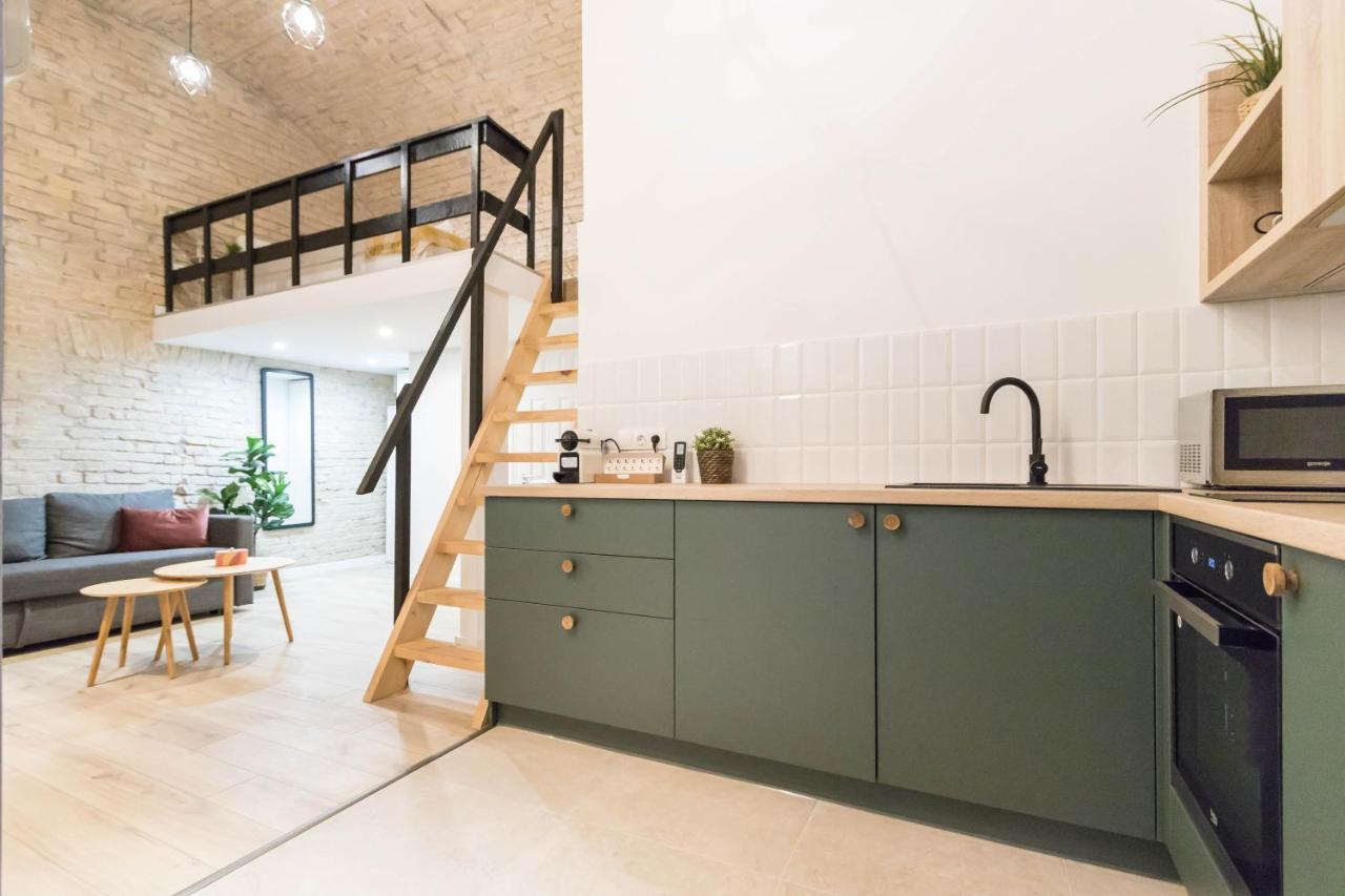 Kiraly Downtown Apartament *